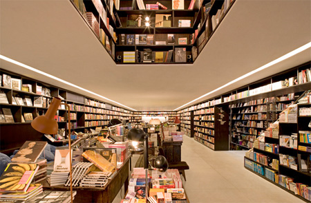 LIVRARIA DA VILA書店空間設計